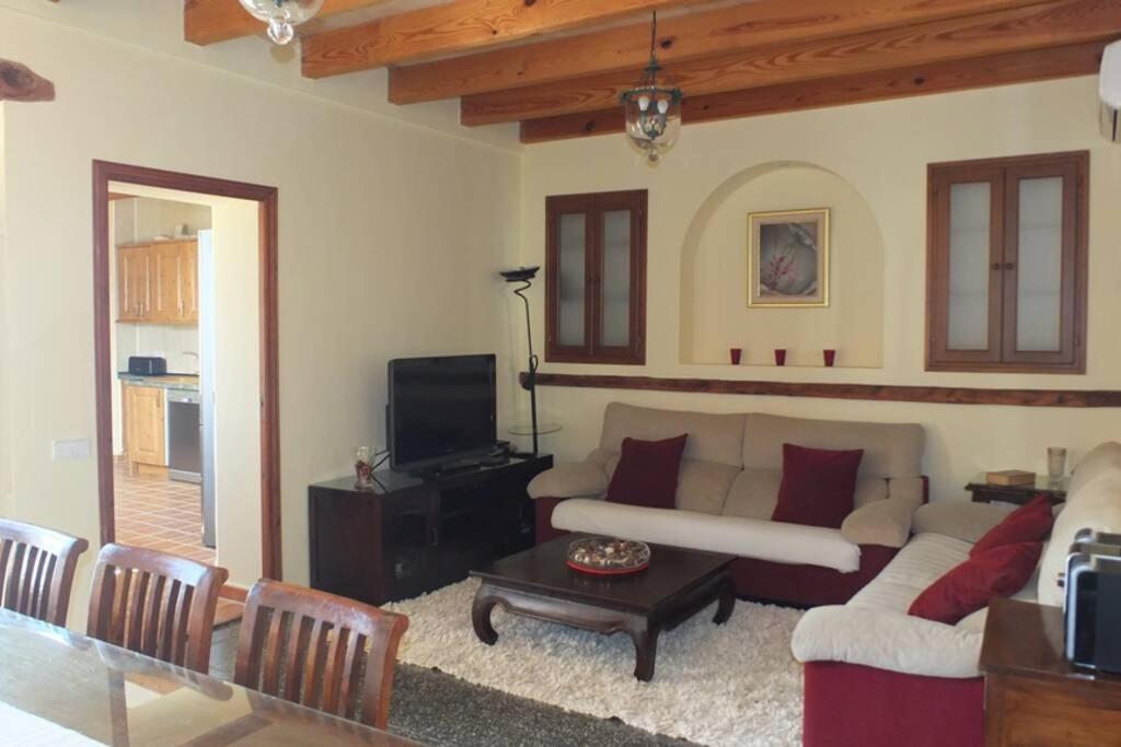Villa Maria, Bonita Casa Con Jardin Y Piscina Privada En أندراتكس المظهر الخارجي الصورة