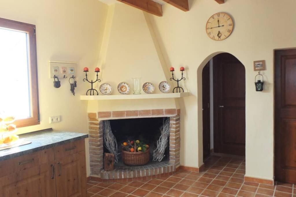 Villa Maria, Bonita Casa Con Jardin Y Piscina Privada En أندراتكس المظهر الخارجي الصورة