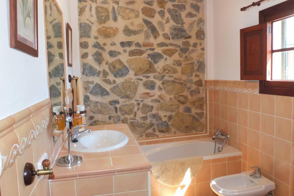 Villa Maria, Bonita Casa Con Jardin Y Piscina Privada En أندراتكس المظهر الخارجي الصورة